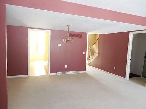 5th image of 7 Heritage Dr