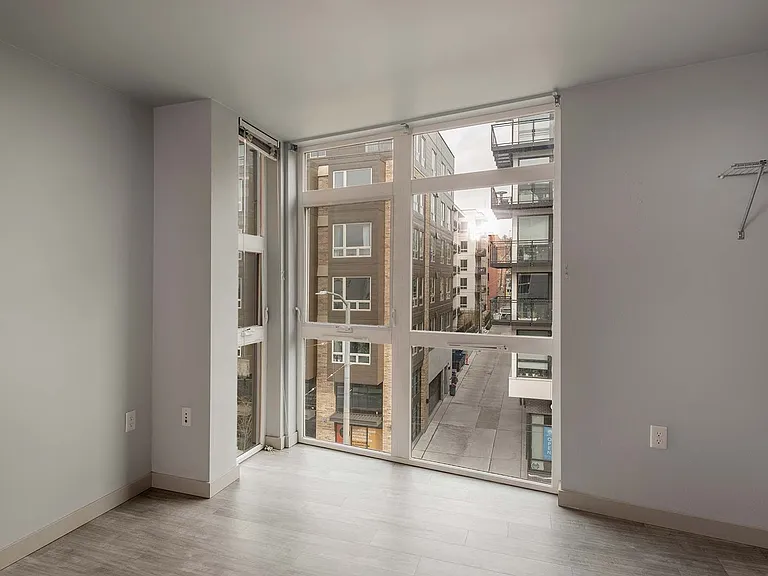 Minnie Flats | 101 Denny Way, Seattle, WA 98109 — Photo 58