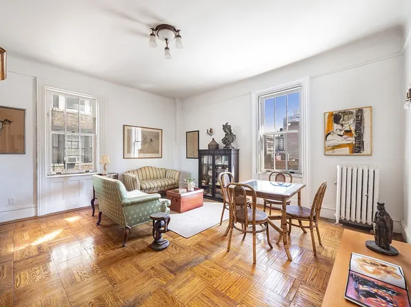 171 W 71st St #8D, New York, NY 10023