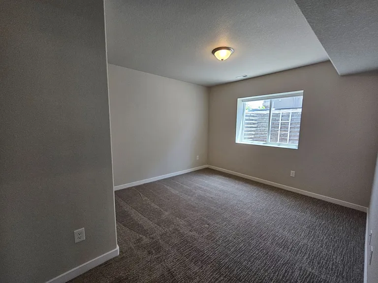 1853 Clayhouse Dr — Photo 26