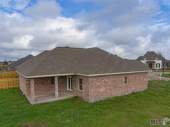 2nd image of 2879 Garden Lakes Ct