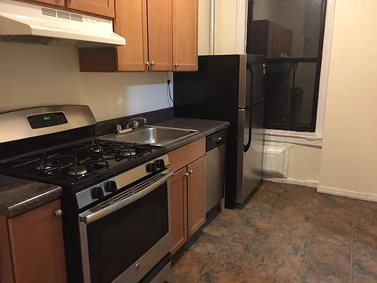 Rented by Uptown Flats LLC | media 2