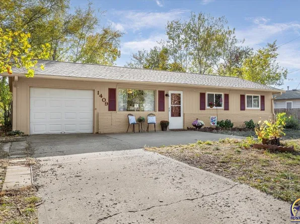 1409 Clare Ct, Lawrence, KS 66046