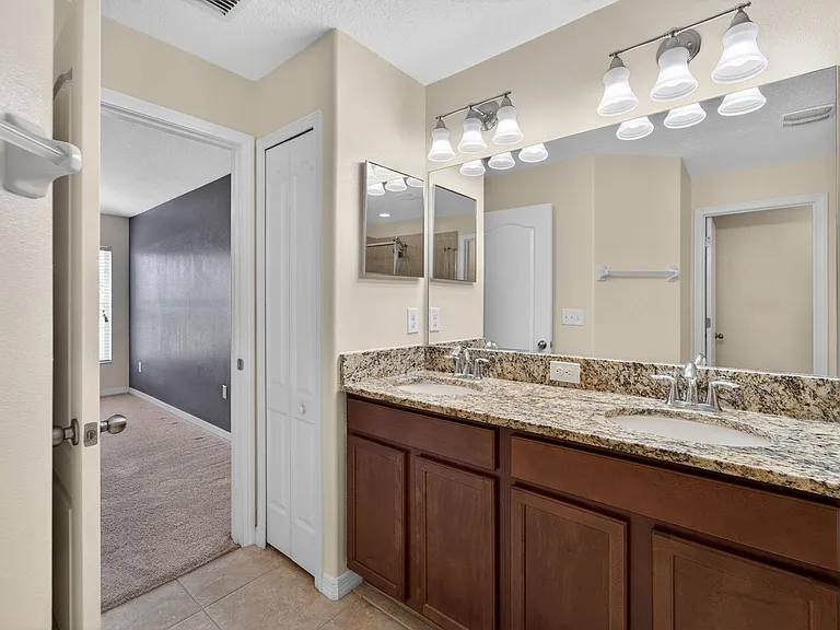 13128 Royal Pines Ave — Photo 21