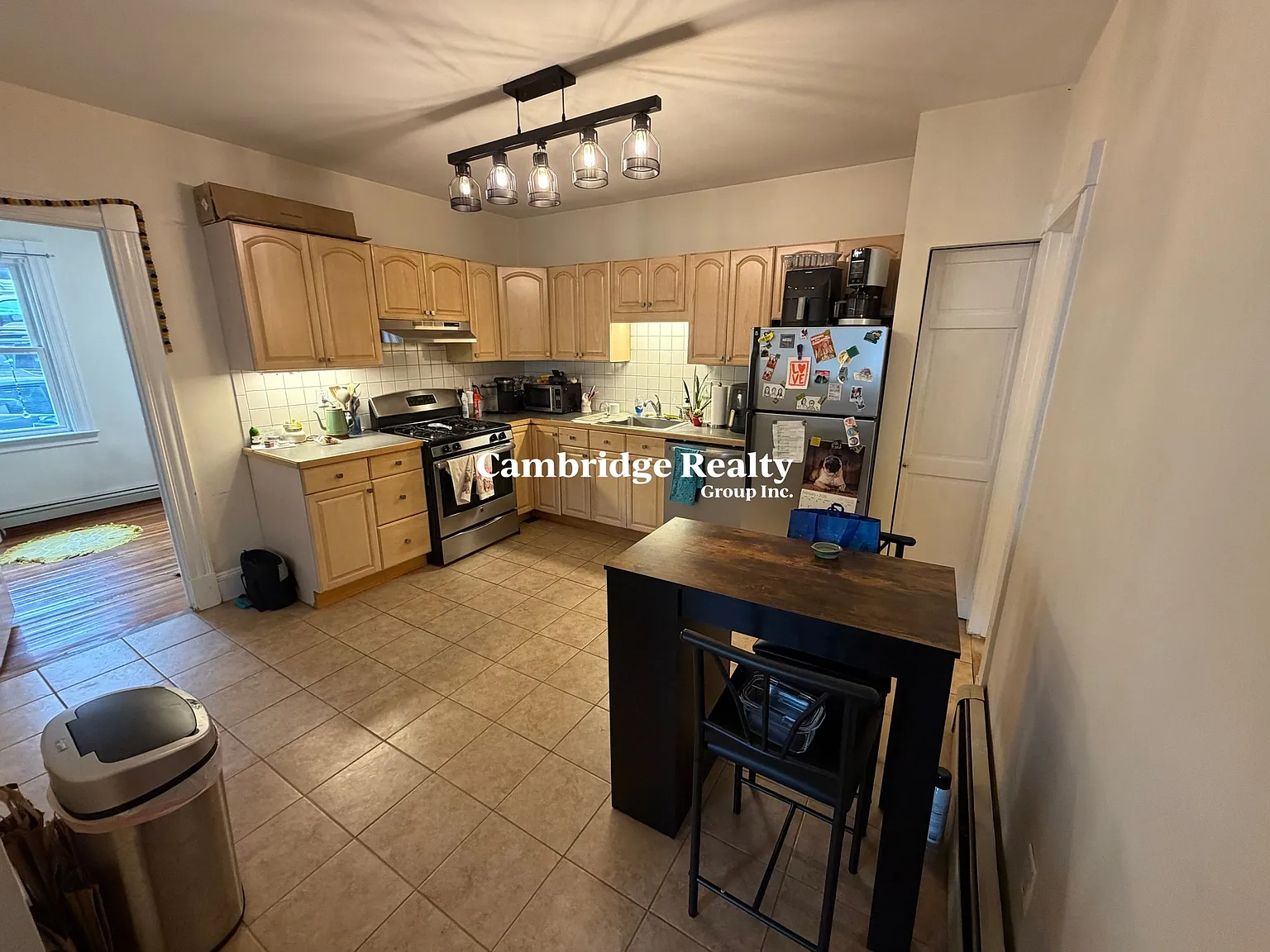 2 bed, 1.0 bath, 875 sqft, $3,168 — Photo 2