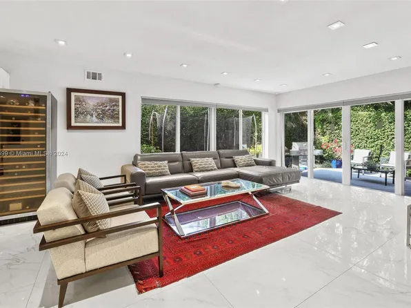 4456 Alton Rd, Miami Beach, FL 33140