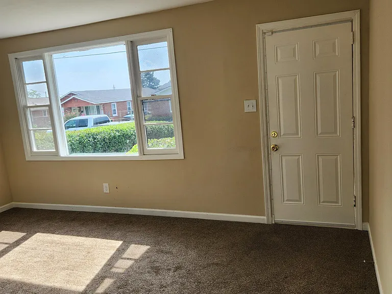 836 Edwards Ave — Photo 15