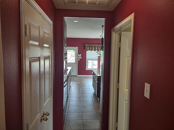 4th image of 4406 Lightbranch Ct