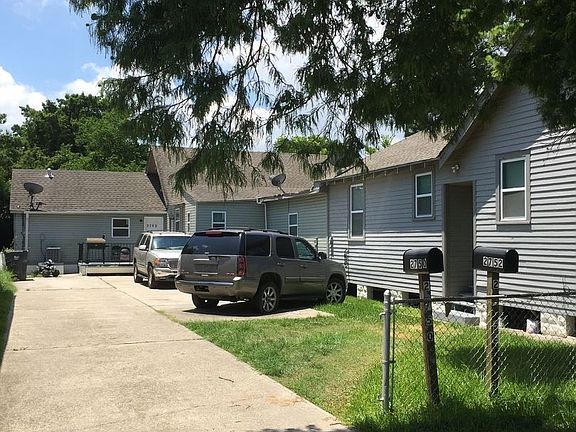 2nd image of 2748 Gladiolus St