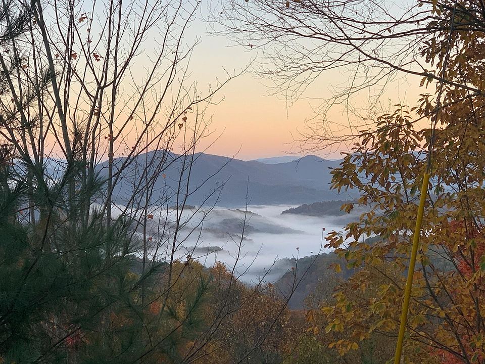 4 Ridgetop Ln, Unicoi, TN 37692 Zillow