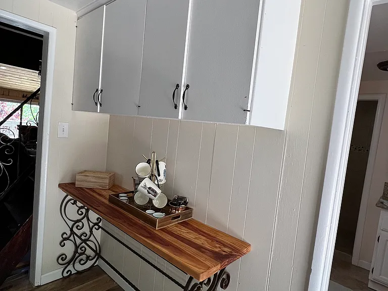 689 Knoll Dr — Photo 5