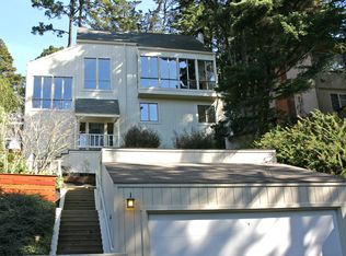 7000 Exeter Dr, Oakland, CA 94611