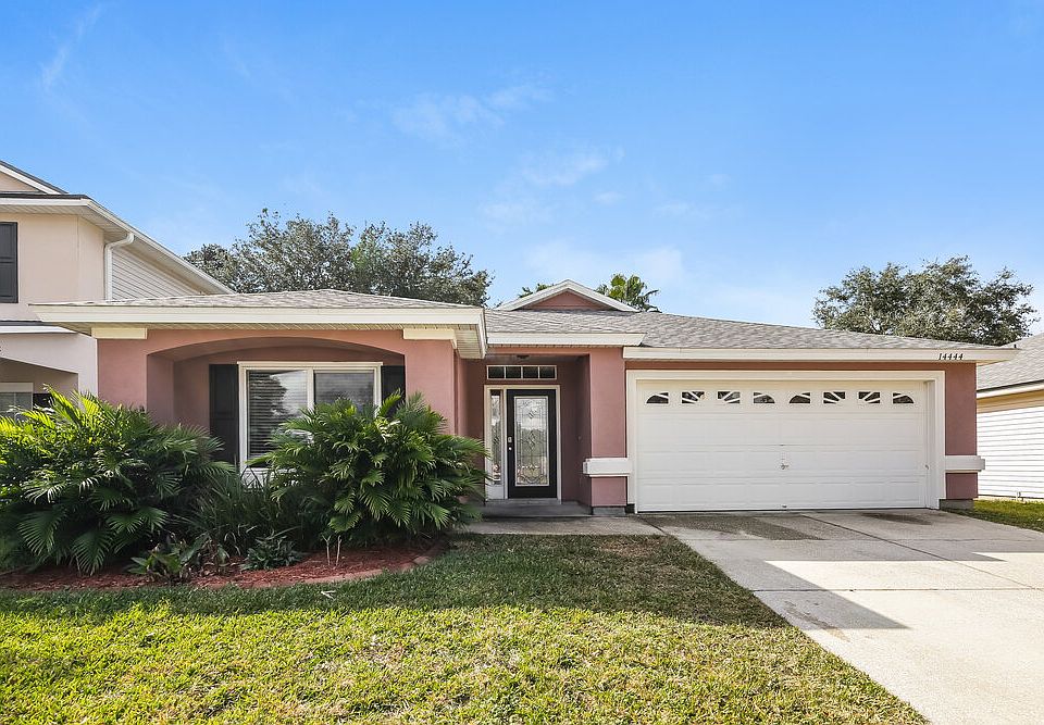 1st image of 14444 Woodfield Cir N