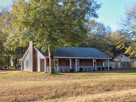 2nd image of 383 Lee Road 917