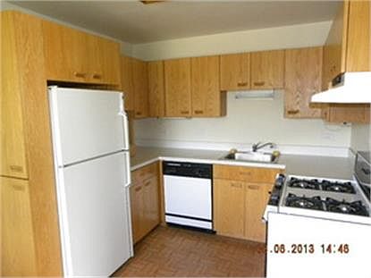 5th image of 140 Brewster Ct