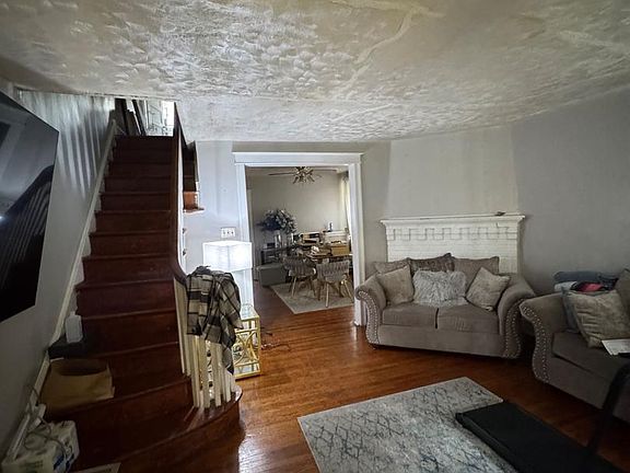 2nd image of 164 Fairview Ave