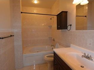 402 Chestnut St #1, Clinton, MA 01510