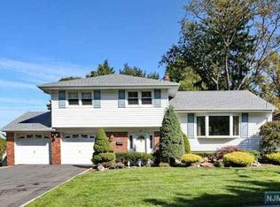 50 Blish Pl, Dumont, NJ 07628