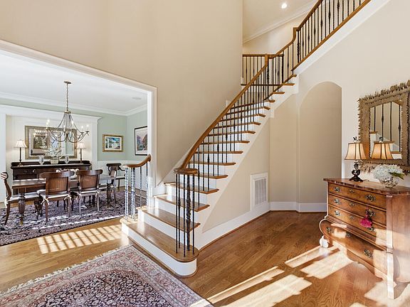 3rd image of 12237 The Gates Dr