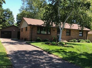2590 Bittersweet Ln, Saint Paul, MN 55109