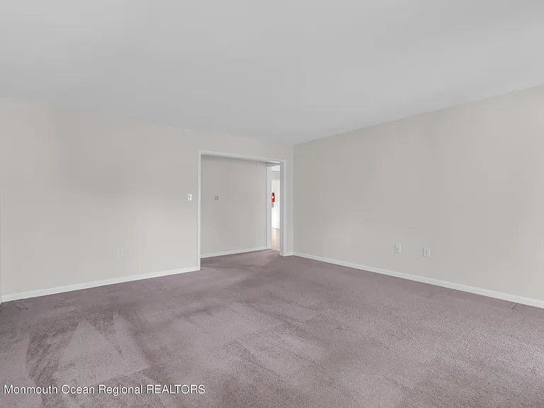 408 Newport Ave — Photo 24
