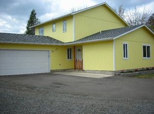 135 Carrin Layne Ct, Roseburg, OR 97471