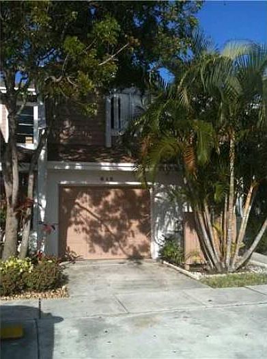 1st image of 615 Woodgate Ln
