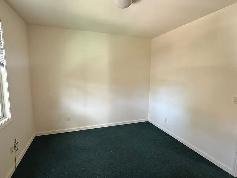 2527 Piedmont Ave #C — Photo 5