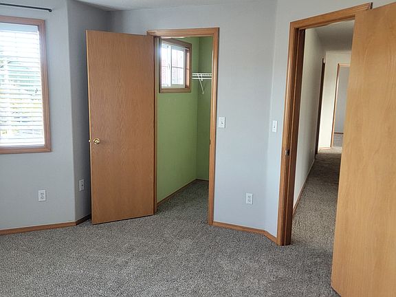 4th image of 15809 NE 90th St