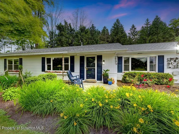 294 Tennessee Gas Rd, Clifford Township, PA 18470