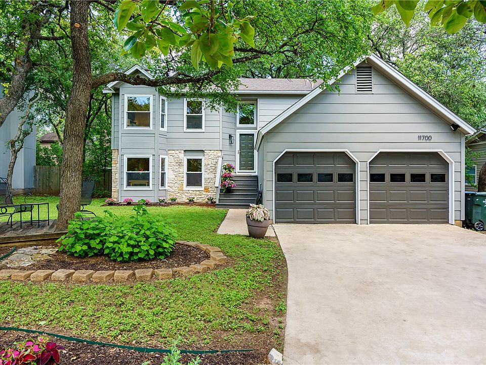 A great home 2 blocks from the neighborhood park and pool. 3 blocks to Purple Sage Elementary, a highly rated RRISD school.