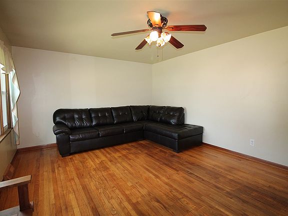 5th image of 1825 Kensington St