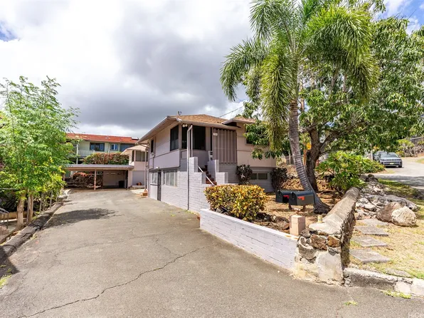 1708 Nakiu Pl, Honolulu, HI 96822