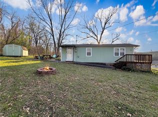 29822 McGinnis Rd, Edwards, MO 65326