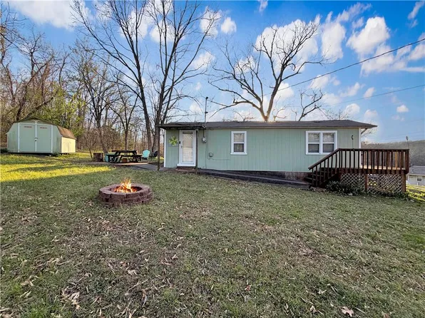 29822 McGinnis Rd, Edwards, MO 65326
