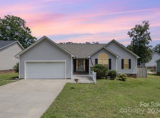 736 Washington Ln, Kannapolis, NC 28083