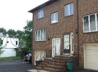 164 Van Winkle St #B12, East Rutherford, NJ 07073