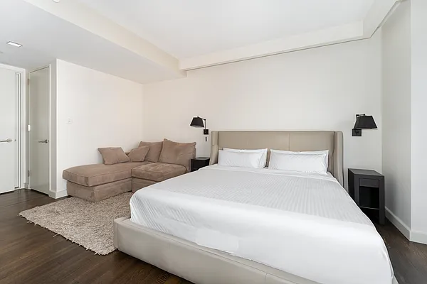 Bedroom, photo 2