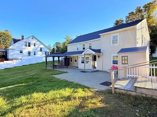 747 747/749 Pleasant St, Rochdale, MA 01542