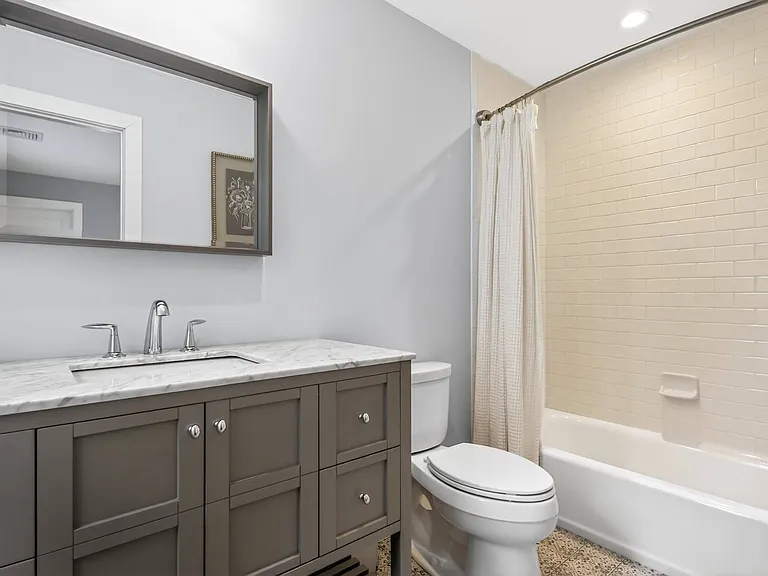 112 Montauk Hwy — Photo 18