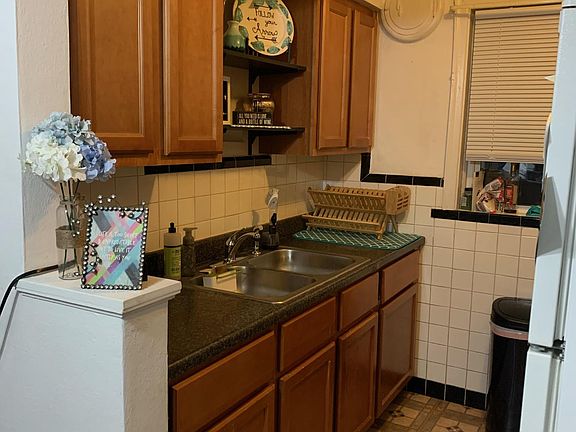 3rd image of 6219 Eichelberger St #2F