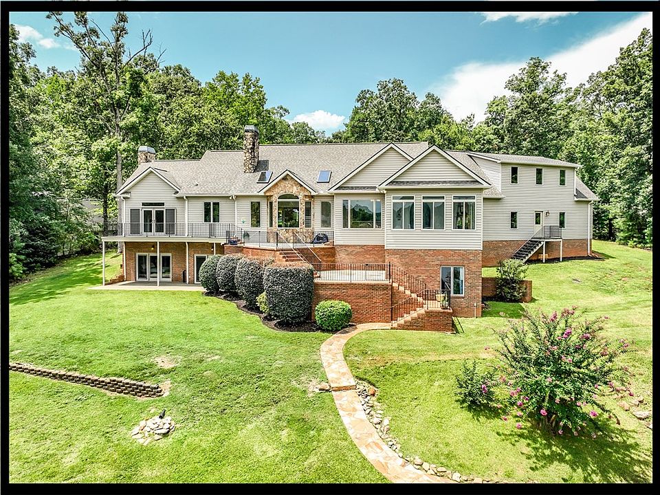 1st image of 319 Venture Dr