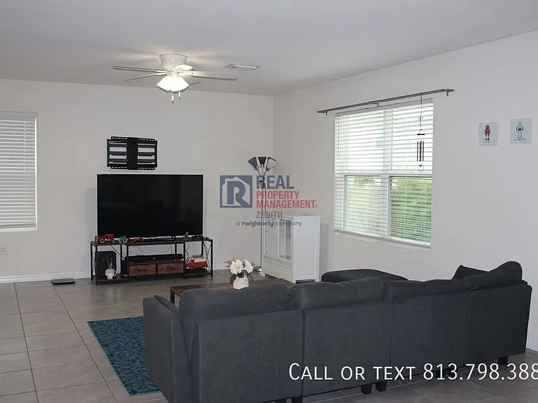 3199 Suncoast Plains Dr — Photo 5