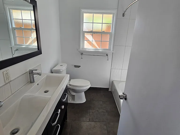 18236 Clark St — Photo 2