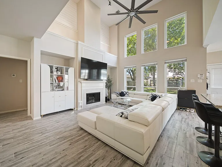 16322 Drystone Ln — Photo 14