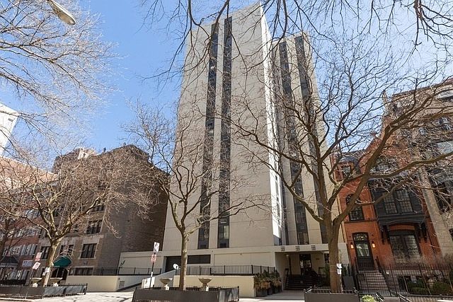 1st image of 1339 N Dearborn Pkwy #4G