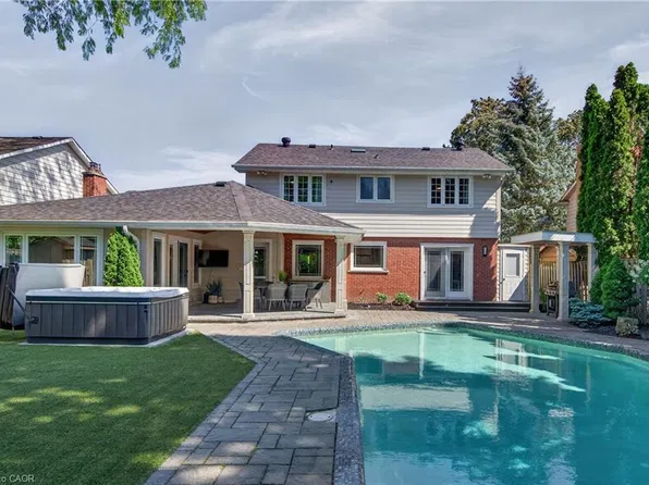 4461 Tremineer Ave, Burlington, ON L7L 1H8