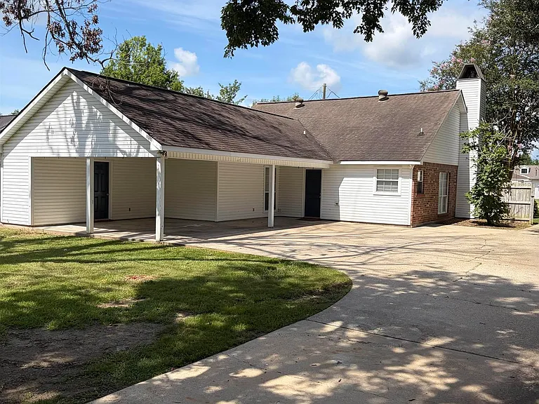 17226 Northlake Dr — Photo 8