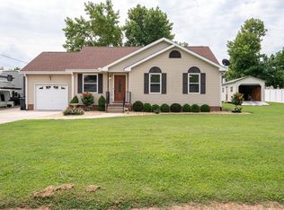 1015 Sunday Silence Dr, Greenbrier, TN 37073