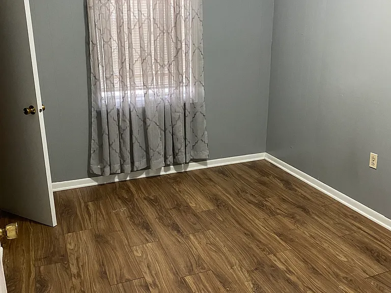 334 Pine Ave — Photo 10